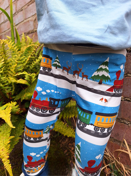 Winter Wonderland cuffed leggings